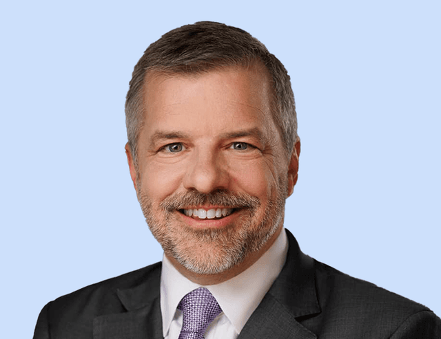 Headshot graphic, Michael Warren, MD, MPH, FAAP, Chief Medical and Health Officer, March of Dimes